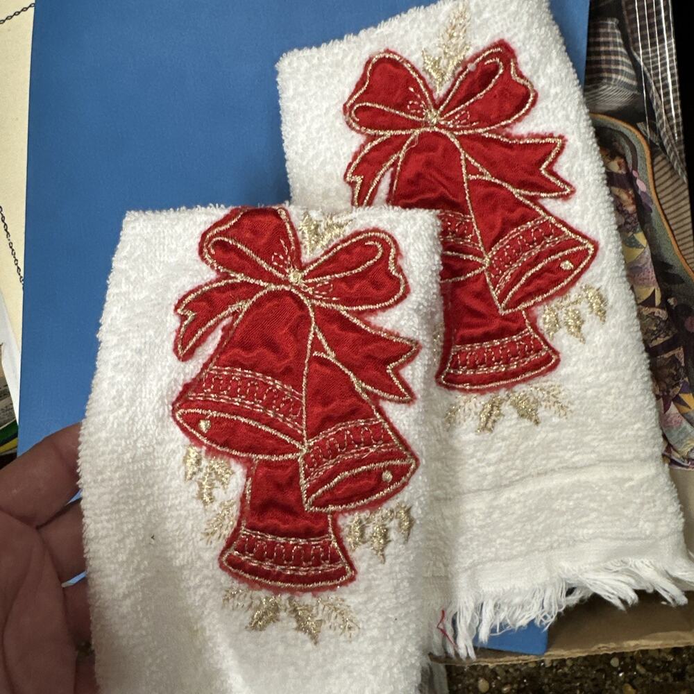 Vintage Cannon Hand‎ Towels Ivory Red Holiday Bells 100% Cotton USA 10”x16”